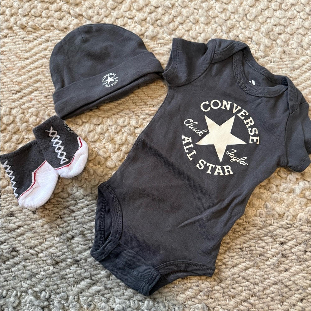 Converse gray white All Star Baby Bodysuit Set 3 pc hat socks washed never worn